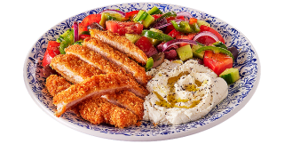 Греческий салат с хрустящей курицей